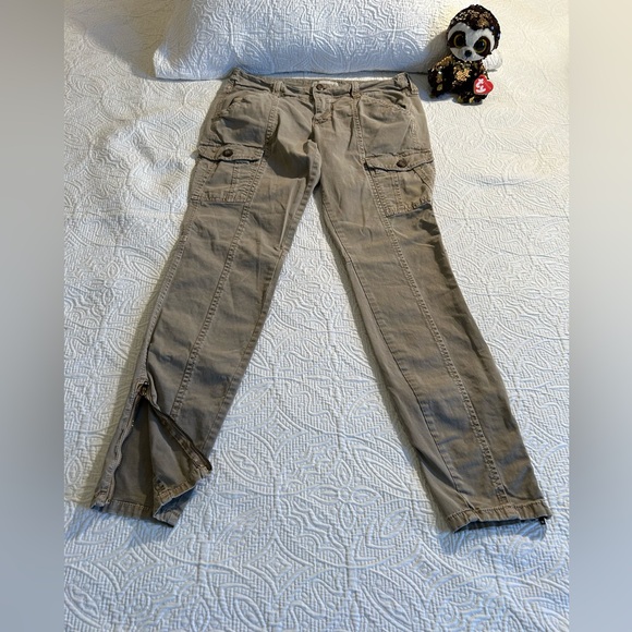 Old Navy Cargo Khaki - Picture 1 of 4